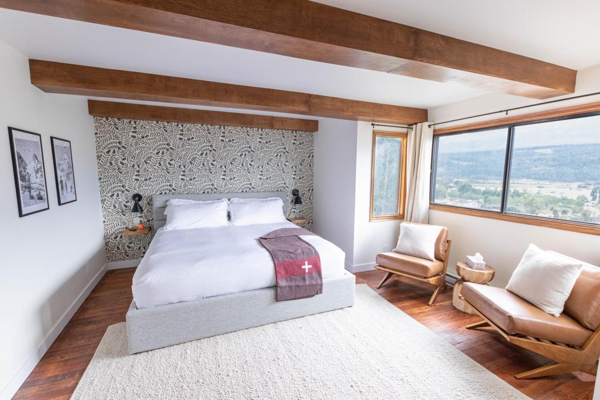 Chalet Heimann - Edelweiss Village Golden Exterior photo